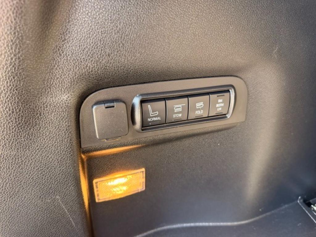 2017 Ford Explorer Limited - Photo 15