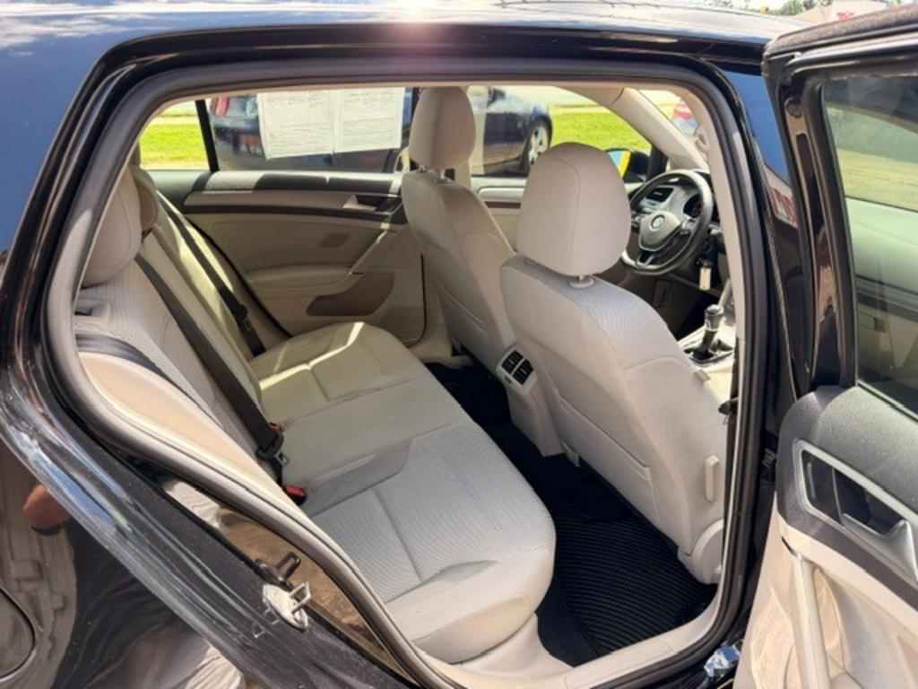 2017 Volkswagen Golf S - Photo 12