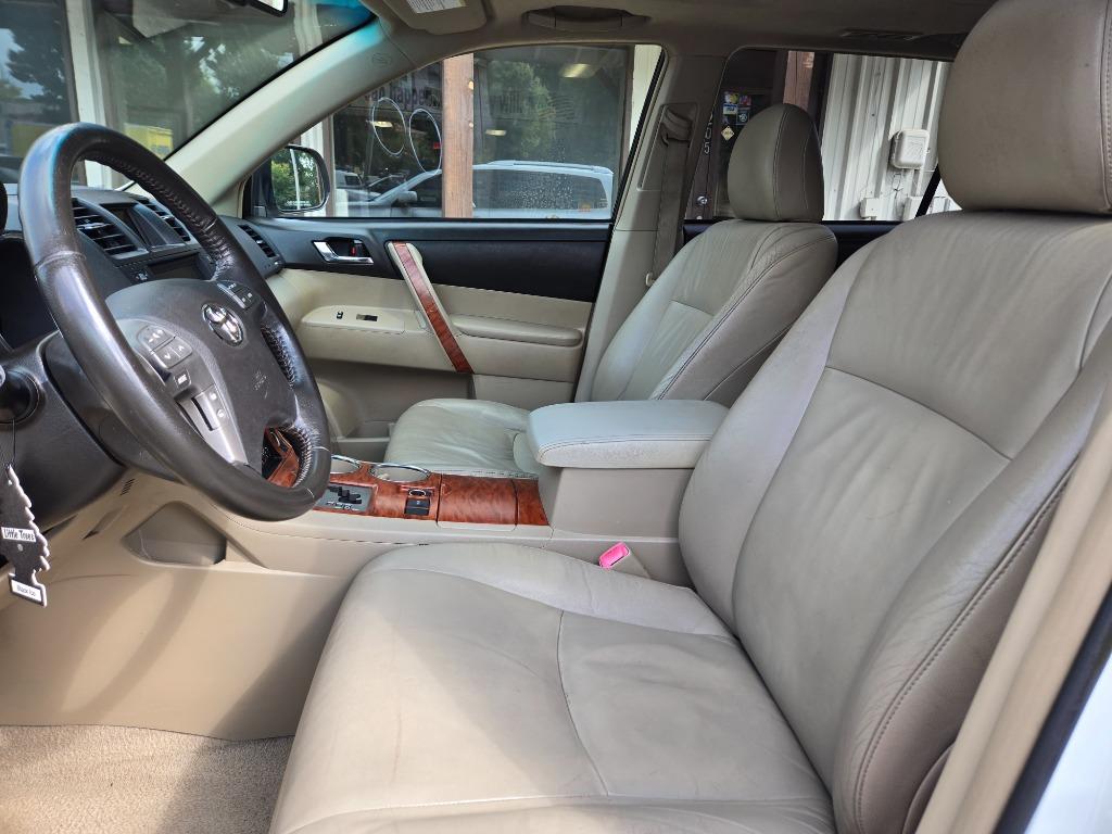 2010 Toyota Highlander Limited - Photo 10