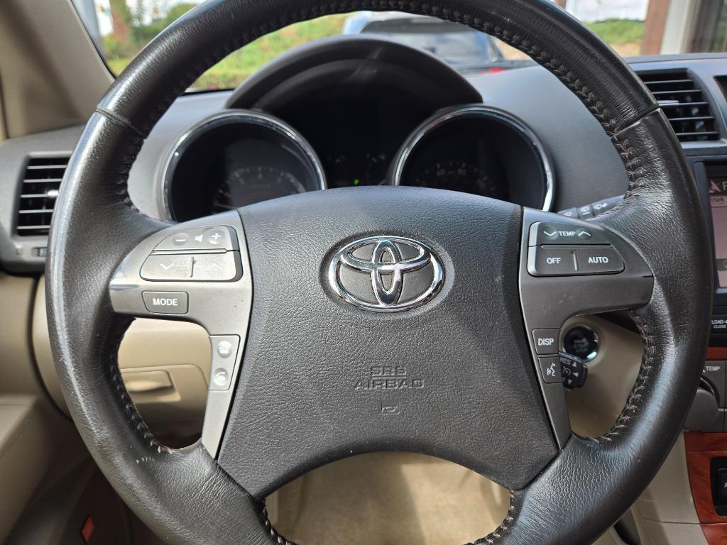 2010 Toyota Highlander Limited - Photo 16